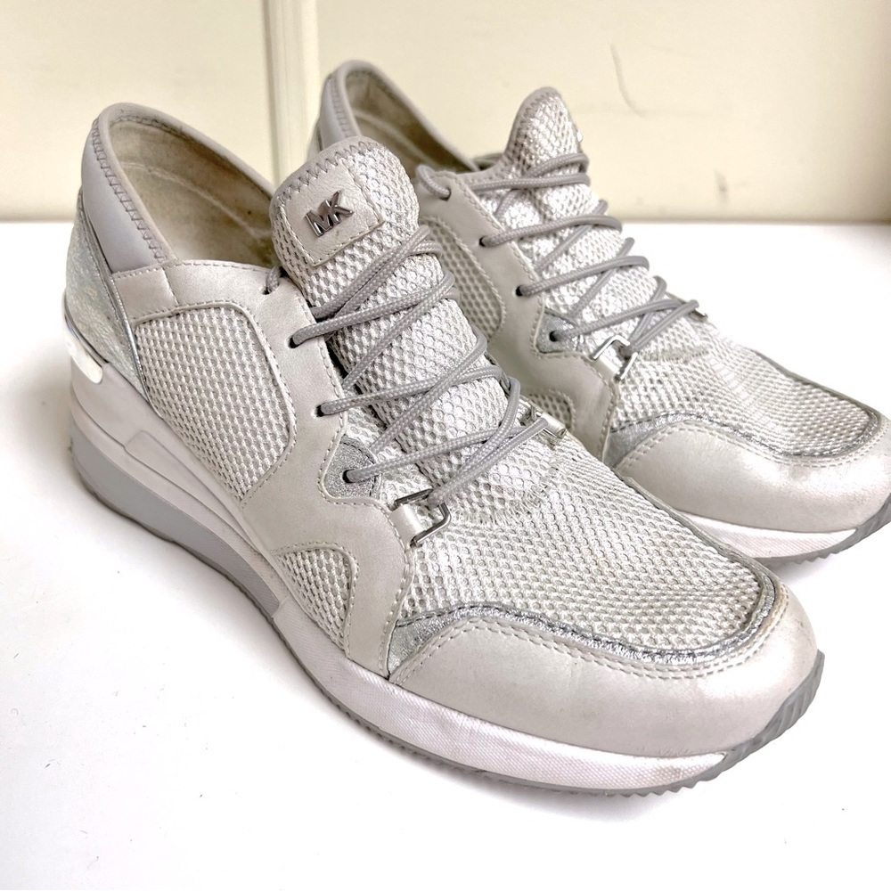 MICHAEL MICHAEL KORS Liv Leather and Mesh Trainer sneakers silver women’s size 9